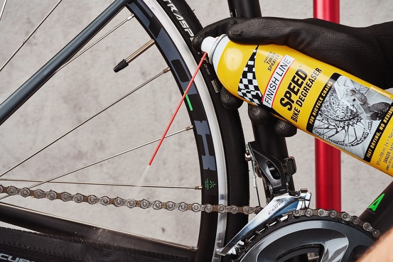 Methods for removing rust from bicycle chains